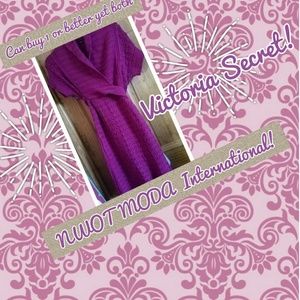 Victoria Secret Smock Sweaters  NWOT !